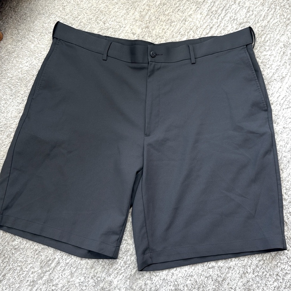 *LIKE NEW* Grand Slam Performance Dk. Gray Men's Lightweight Golf Shorts - 42